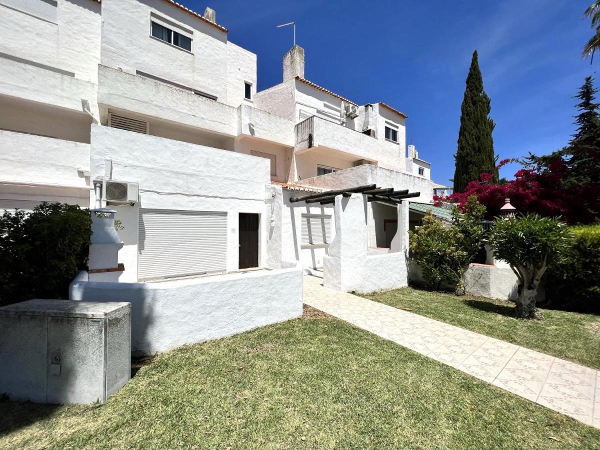 Armacao De Pera Twins 3 With Pool By Homing Appartement Buitenkant foto