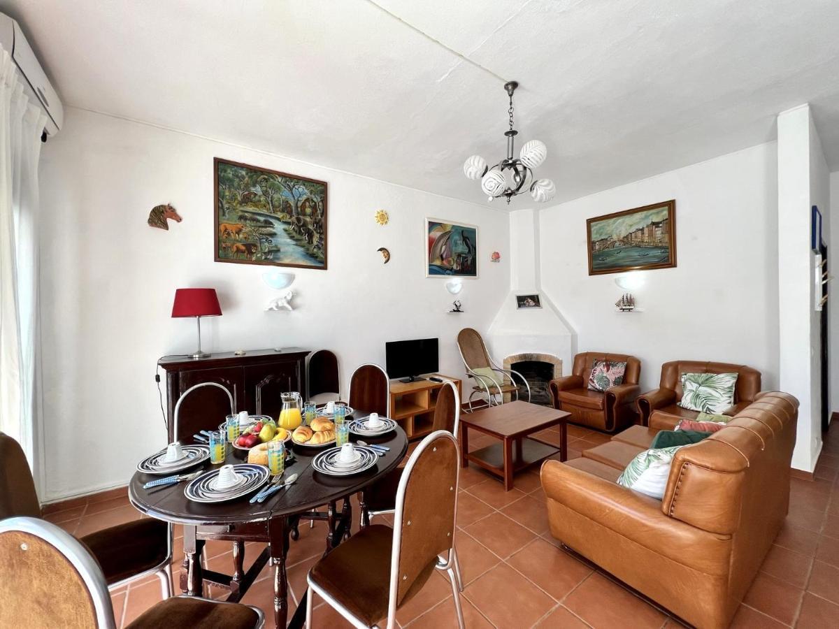 Armacao De Pera Twins 3 With Pool By Homing Appartement Buitenkant foto