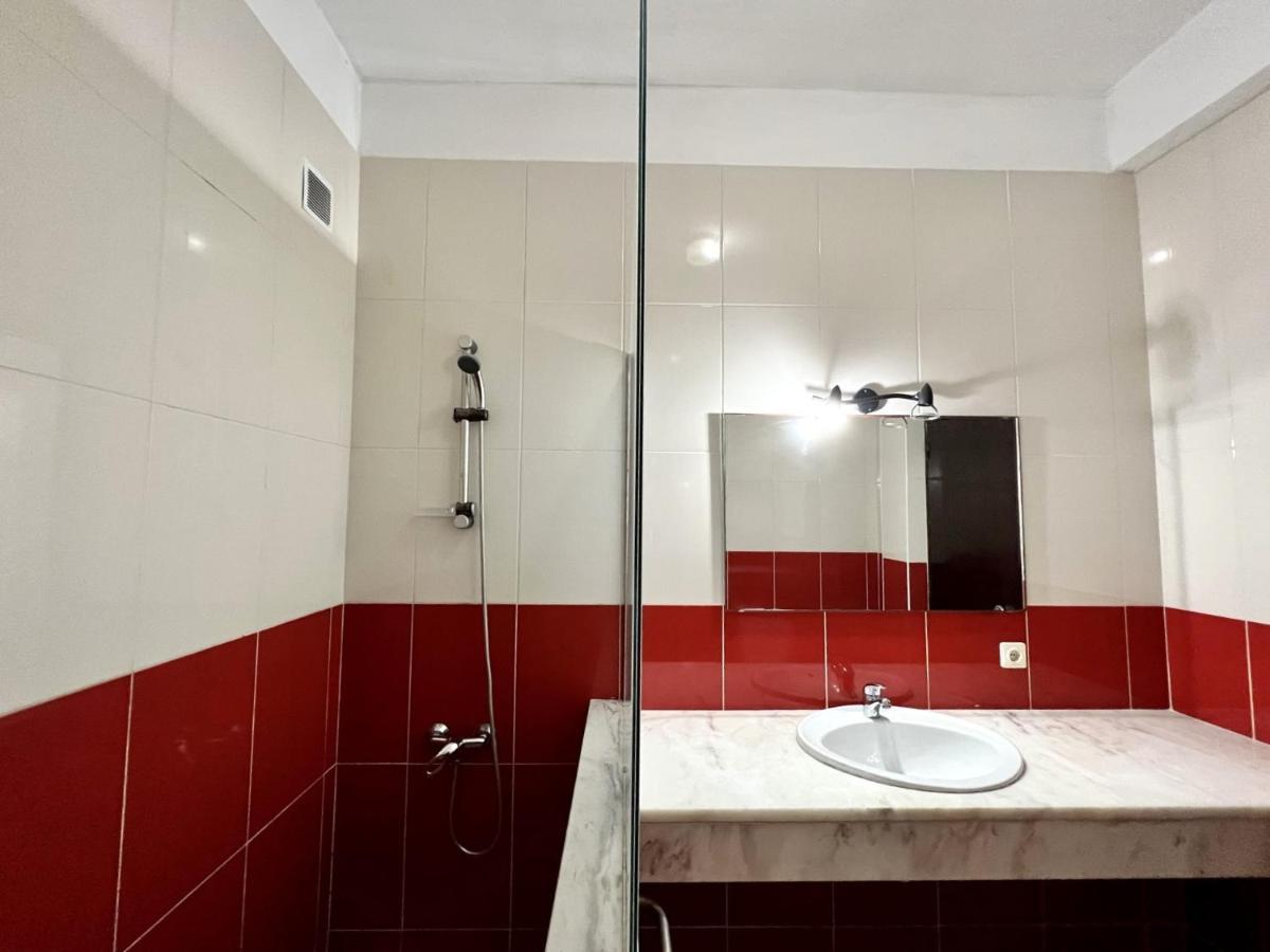 Armacao De Pera Twins 3 With Pool By Homing Appartement Buitenkant foto