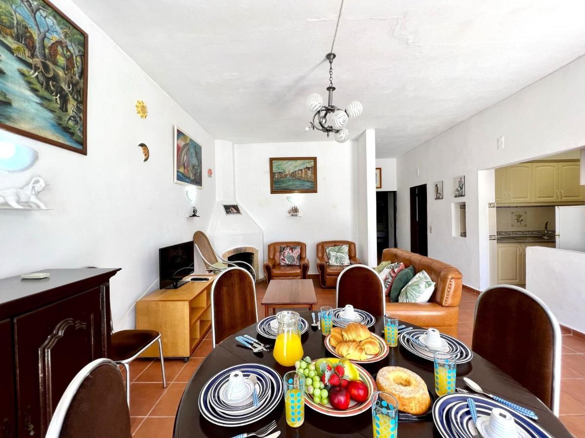 Armacao De Pera Twins 3 With Pool By Homing Appartement Buitenkant foto