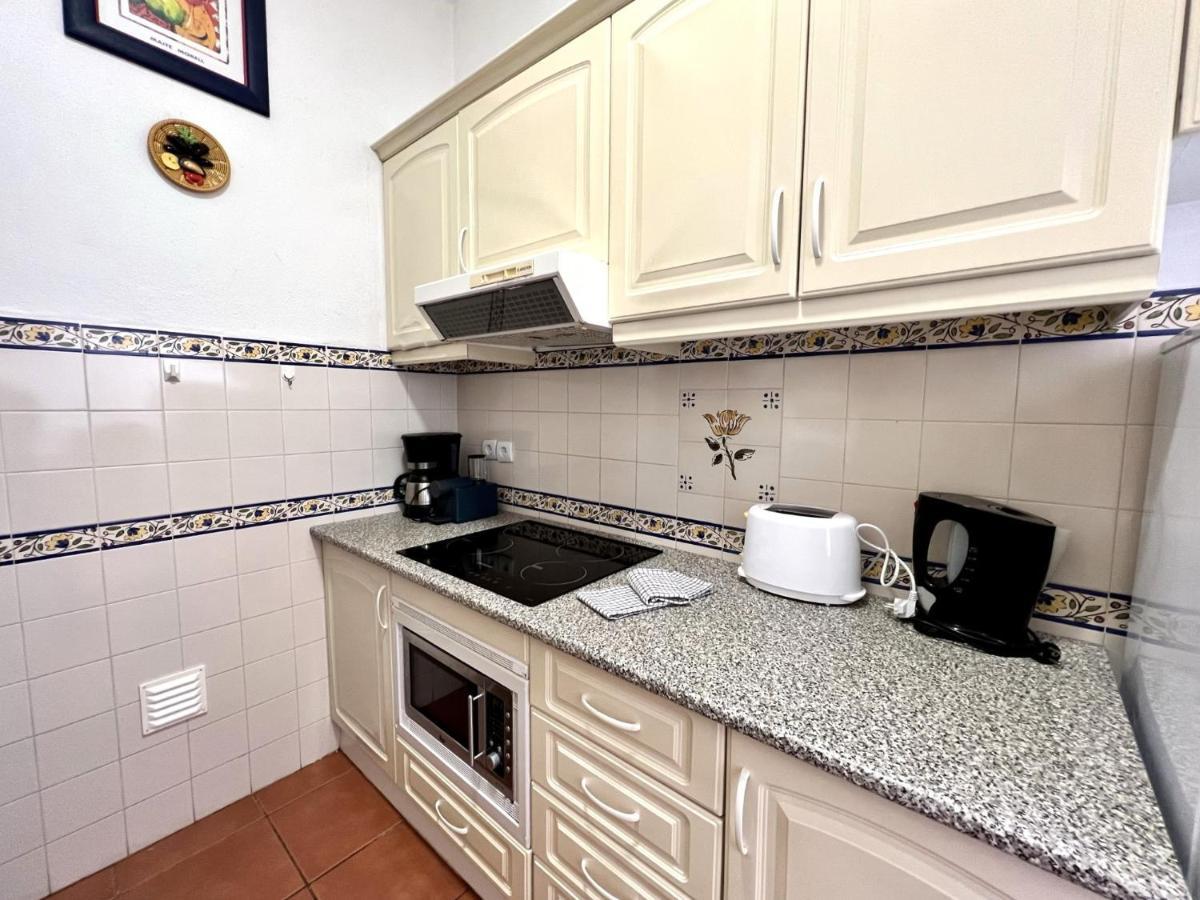 Armacao De Pera Twins 3 With Pool By Homing Appartement Buitenkant foto